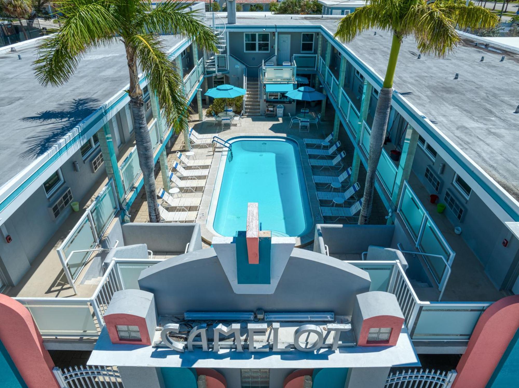 Camelot Beach Suites Клиъруотър Бийч Екстериор снимка