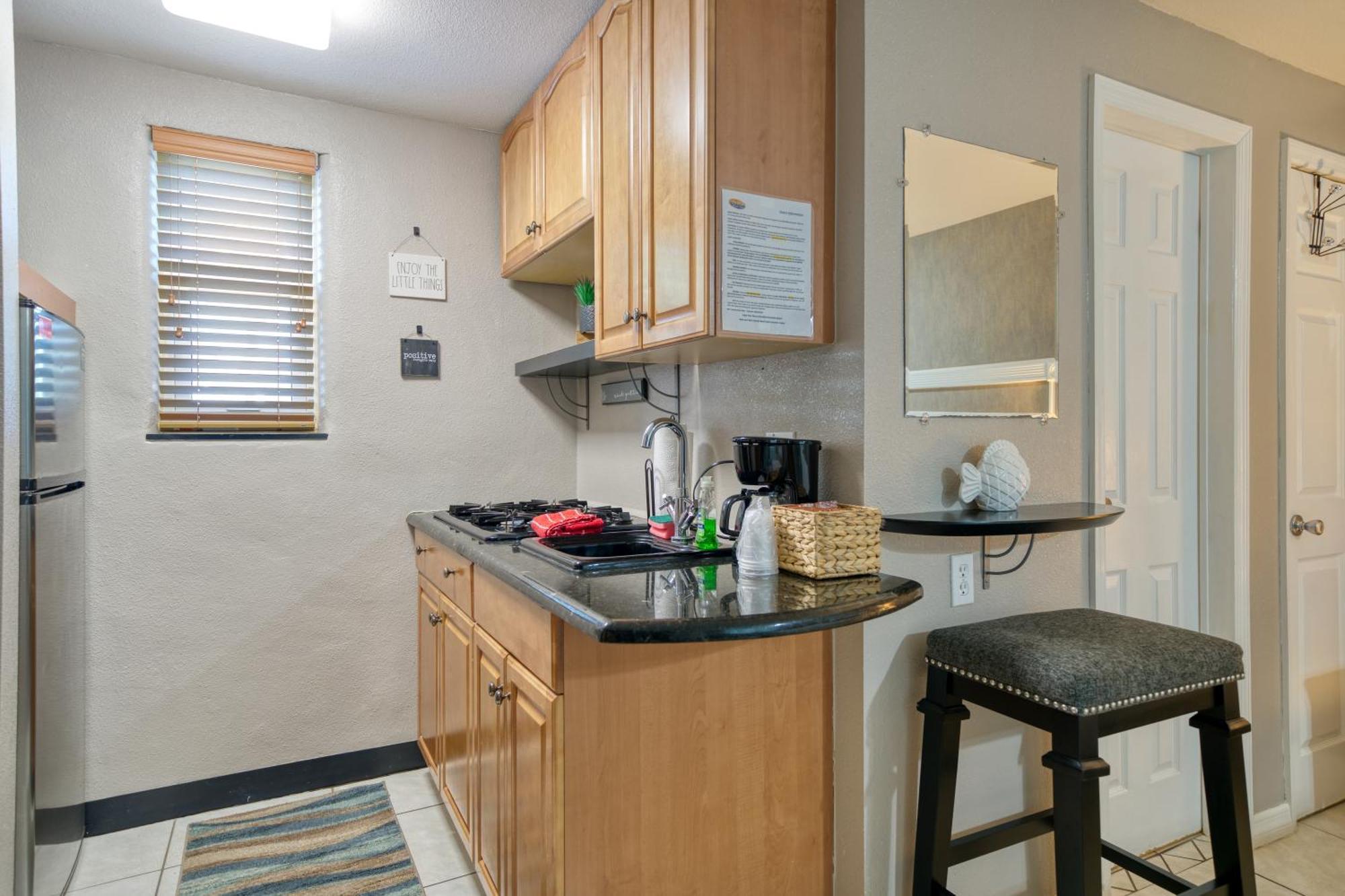 Camelot Beach Suites Клиъруотър Бийч Екстериор снимка