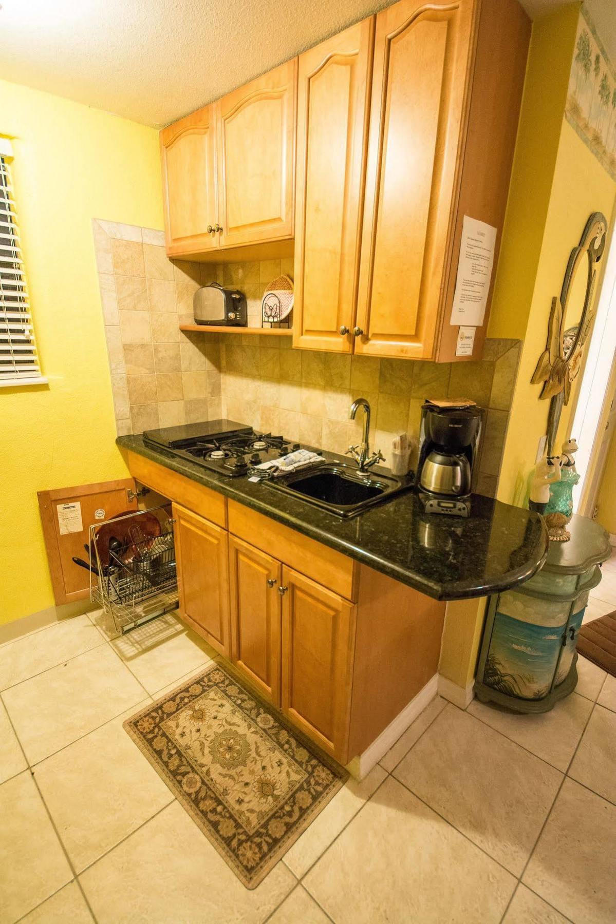 Camelot Beach Suites Клиъруотър Бийч Екстериор снимка
